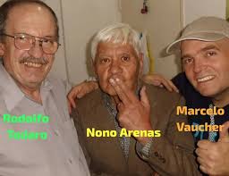 Una foto para la historia en la cual mi recuerdo estará siempre presente  por las noches vividas en Buenos Aires ,momentos fantásticos llenos de  alegría y tanta sabiduría de dos locutores,animadores de