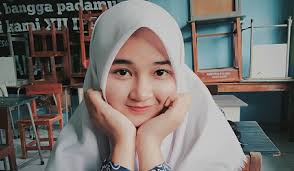 Foto anak perempuan cantik usia 15 tahun foto orang ganteng kelas 7. Foto Cewek2 Cantik Lucu Berhijab Anak Sma Foto Cewek2 Cantik Lucu Anak Remaja Kekasih Terbaik Video Cewek Cina Diperk Sa Oleh Perampok
