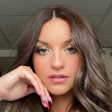 Lauren Doza (@LDoza03)