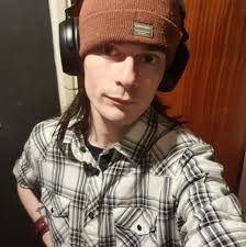 So I want to play dmz and I'm having no luck in the group search. It's  either: -Hosts talking about hacking. -Host talking about how people are  leaving but Theyre leaving because