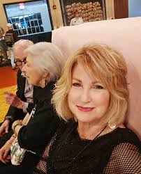 Whoa! 🌵 I've got some cactus babes looking for new homes! These cuties  came from my “mothership” cactus — the one that bursts out the most  stunning overnight blooms in the heat