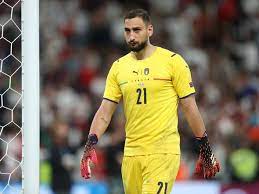 Он играет на позиции вратарь. Italy Goalkeeper Donnarumma Joins Psg After Ac Milan Exit Sportstar