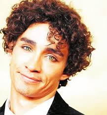 Che fine ha fatto Robert Sheehan? ~ Spettacolo Periodico Daily