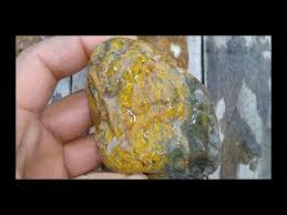 Onlar yüzyıllardır yeryüzünde… doğal taşlar, milyonlarca yıl önce oluşmuş maddelerdir. Kisir Bolgelerde Degerli Taslar Nasil Bulunur Youtube Taslar Kiymetli Taslar Degerli Taslar