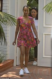 Encuentra fotos de stock perfectas e imágenes editoriales de noticias sobre mariel saldana nazario en getty images. Zoe Saldana Looks Fab In Pink Floral Frock While Visiting A Friend In La With Husband Marco Perego Aktuelle Boulevard Nachrichten Und Fotogalerien Zu Stars Sternchen