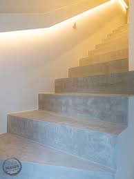 Premiumhandwerk Umbau Ausbau Sanierung Malerarbeiten Fugenlose Treppe Betonoptik In Hannover Isernhagen In 2020 Treppe Fliesen Treppe Treppe Renovieren
