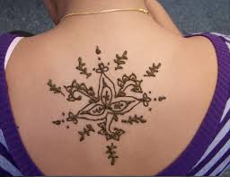 Henna tattoo can be placed in almost all parts of the body. Henna Artist Nyc Henna Tattoo Artists Brooklyn Mehndi Artist For Parties New York