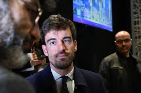 Photo Maire de Chartres Ladislas Vergne a le regard tourné vers l ... - Actu.fr