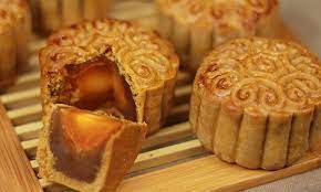 Ia dimakan semasa perayaan pertengahan musim luruh. Malaysiakini Dulu Terima Bantuan Jkm Kuih Bulan Ubah Hidup Azimah