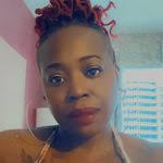 Jean Brownlow's Instagram, Twitter & Facebook