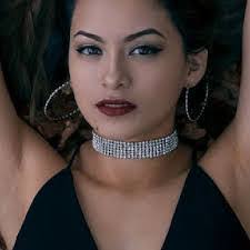 Tara Sisson's Instagram, Twitter & Facebook