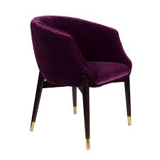 Chaises de salle à manger vendues par 2, assise et dossier rembourré et matelassé, revêtement en cuir synthétique de grande qualité proposées dans 8 coloris tendances, pied en acier brossé, des chaises confortables et indémodables conçues pour durer. Chaise Dolly Prune