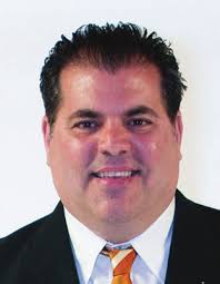 2208060_NOV 22_The Voice Newsltr.indd