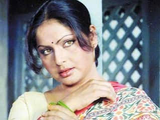 Know where is actress rakhee gulzar today, You will not be able to recognize by seeing | जानें किस हाल में कहां जिंदगी गुज़ार रही हैं 70-80 के दशक की टॉप एक्ट्रेस