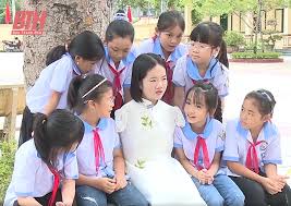 Cô giáo dệt ước mơ bằng đôi chân - Hồ Chí Minh