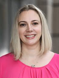 Elizabeth Gannon's Instagram, Twitter & Facebook