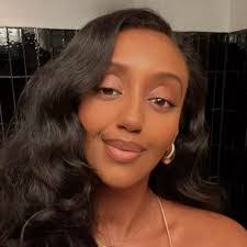 Pam Vitale's Instagram, Twitter & Facebook