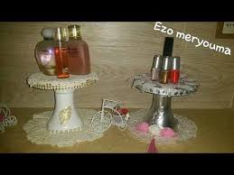 فكرة رائعة صنع حامل العطور من قارورة بلاستيك Diy Stand Of Bottle Plastic Youtube Diy Makeup Stand Makeup Stand Diy Makeup
