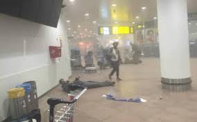 Einen anschlag auf das staatsoberhaupt, auf jemandes leben planen, verüben. Terror In Der Belgischen Hauptstadt 34 Tote Bei Anschlagen In Brussel N Tv De