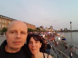 Every time I watch Series 1, I'm always hoping Dennis will stay with Dagmar  and ditch his twisty faced wife, even though I know he doesn't. When I told  my brother I'd