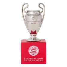 For cups, our top scorer / top assists / most clean sheet statistics include goals and assists that happened during qualification rounds as well. Uefa Champions League Trophy 7cm Offizieller Fc Bayern Store