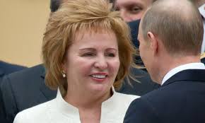 Кабаева вывезла сына путина в швейцарию.почему путин не признает кабаеву и общих детей? Lyudmila Putina Posle Razvoda Gde I S Kem Zhivet Byvshaya Pervaya Ledi Rossii