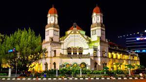 Lawang sewu, sebuah bangunan tua di semarang dengan arsitektur eropa yang begitu memukau. Lawang Sewu Semarang Wisata Sejarah Nan Angker Berani Datang Vistanusa Com