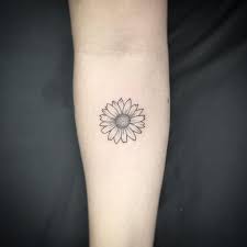 39 Impressive Black And White Sunflower Tattoo Ideas Sunflower Tattoo Sunflower Tattoos Sunflower Tattoo Shoulder Sunflower Tattoo