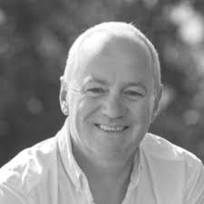 What a joy to be reunited with my fellow Allianz alumni Kevin Leong and  Paul O'Neill at an insurance broker event last night! Kevin and I worked  together in Allianz Global Corporate