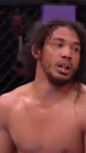 Here's the big question, will Benson Henderson have a Toothpick in his  mouth during the Pettis fight in the pit