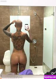 Lolobe4  Laurence Bedard leaked nude photo from OnlyFans and Patreon 0100