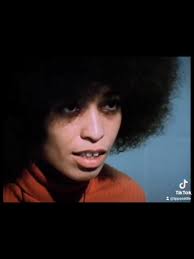 Elaine Wayne Hampton