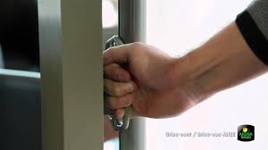 Jardin piscine abri, garage et rangement bâche et accessoire bâche de protection bâches direct, l'ultra protection pour rester à l'abri des regards indiscrets et passants curieux : Brise Vent Brise Vue Alize Par Akena Youtube