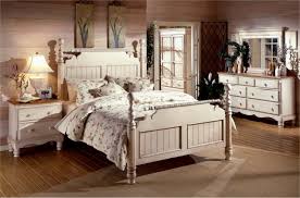 Explore antique beds and bedroom sets from the 1950s to now. Old Fashioned Bedroom Furniture Ideas On Foter