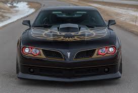 It opts for high performance and modified racing aesthetics while also embracing the car's rich history. 2015 Pontiac Trans Am Bandit Edition Modern Replica Of The Smokey And The Bandit Musclecardna