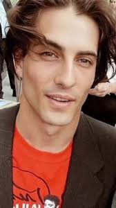 wait a minute, is this the same person? 👀 @Måneskin #damianodavid #damiano  #ykaaar #glowup #newhair #italy #italianboy #singer #viral #fyp