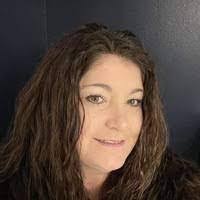 Sara Hosch's Instagram, Twitter & Facebook