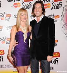 Chris hughes (record producer) was 54 and amanda holden was 37 years old. Amanda Holden Confirms She S 6 Months Pregnant