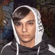 Marcus Ash's Instagram, Twitter & Facebook