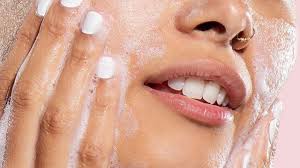 How to get rid of blackheads on lip. How To Get Rid Of Blackheads On Your Chin Biore Skincare Blog