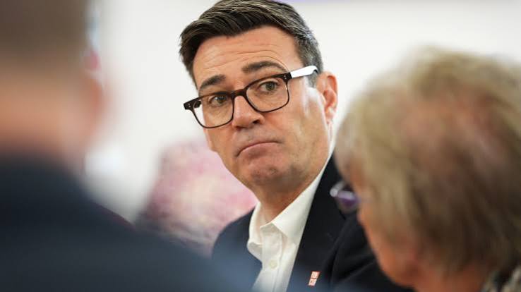 Prime Minister Andy Burnham promises to publish records of meetings with Manchester City owners - Yahoo Sports