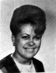 Karen Benham's Instagram, Twitter & Facebook