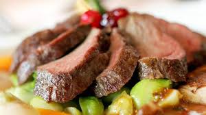 Mit Einer Mariade Konnen Sie Fleisch Veredeln Zum Einlegen Von Rehbraten Eignet Sich Rotwein Mit Typischen Gewur Rehbraten Rehbraten Einlegen Rehbraten Rezept