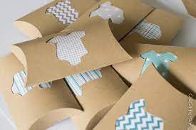 Fabriquer Des Boites A Dragees En Kraft Bapteme Ad Deco Boite Dragees Fleurs En Tissu Diy Boite A Dragees Bapteme