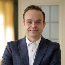 Cleo Unveils New Concept Store at CF Polo Park, Leads Multi-Location  Expansion Across Canada [Interview/Photos]