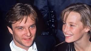 Estelle Lefébure raconte son coup de foudre pour David Hallyday