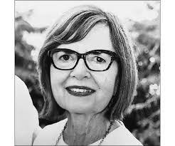 Gretchen Mcmullen's Instagram, Twitter & Facebook