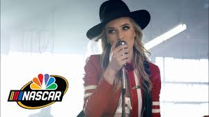 Blake shelton is bringing back the sunshine this weekend for daytona international speedway! Zz Ward Helps Nbc Kick Off Its Nascar Coverage With A Tom Petty Pitch