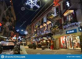 Chamonix Christmas Market 2022 Christmas Atmosphere On The Main Street Of Chamonix Mont Blanc Editorial  Stock Image - Image Of Blanc, Adventure: 164114394