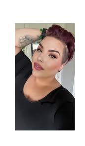 Any female barbers in Huntington Beach for a good cut?